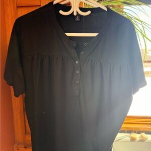 Banana Republic Black Short-Sleeve Henley Top